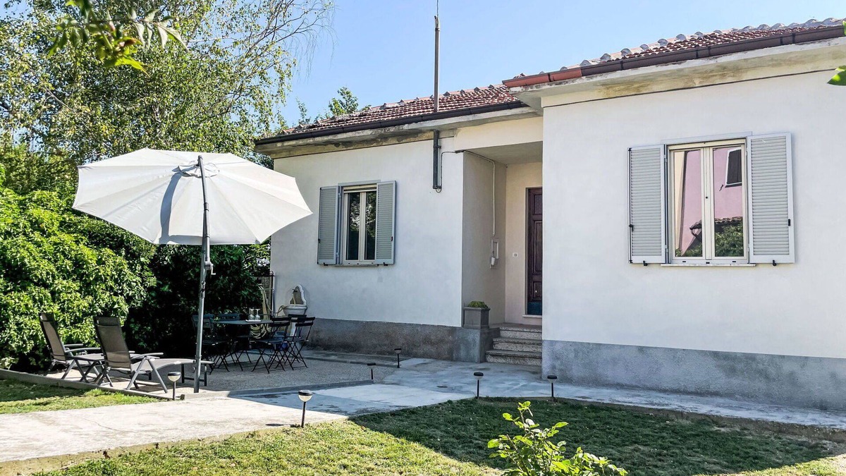 Castel Rocchero House | Wonderful private villa for 4 people with WIFI, terrace and panoramic view