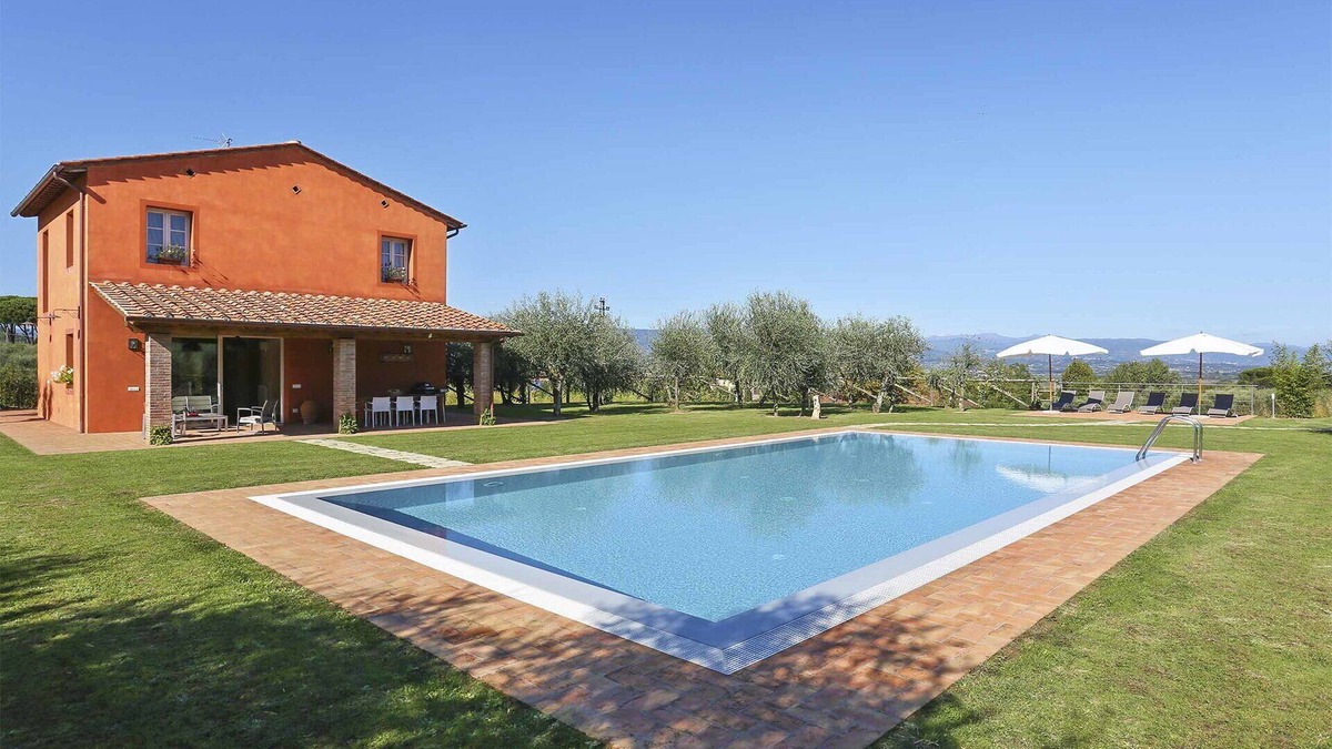 Colle di Compito Villa | Wonderful private villa with private pool, A/C, WIFI, TV, veranda and panoramic view, close to L.