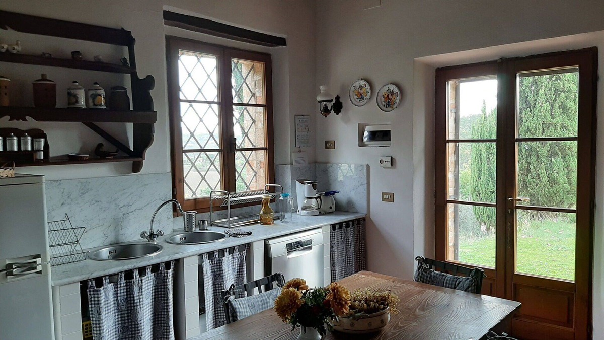 Montefollonico Villa | Wonderful private villa with WIFI, terrace, panoramic view and parking, close to Montepulciano