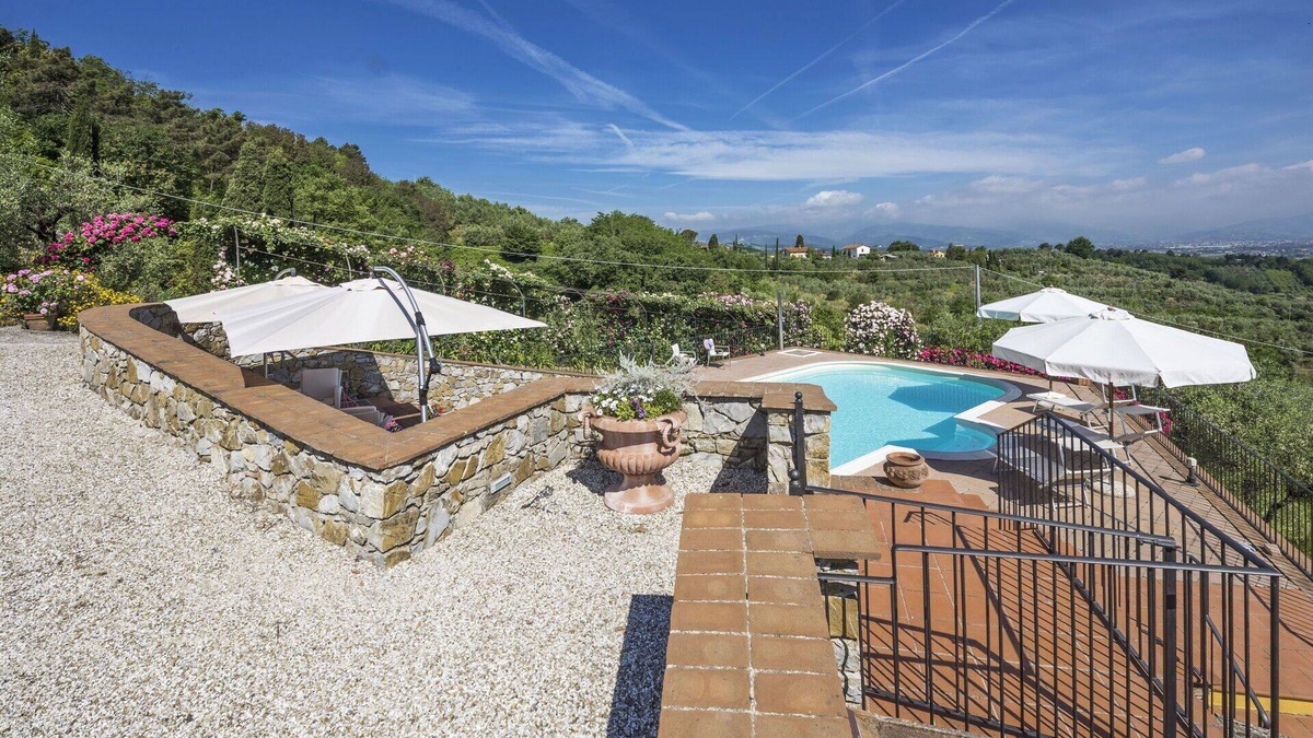 Casalguidi Villa | Wonderful private villa for 14 guests with A/C, WIFI, private pool, TV, terrace and panoramic view