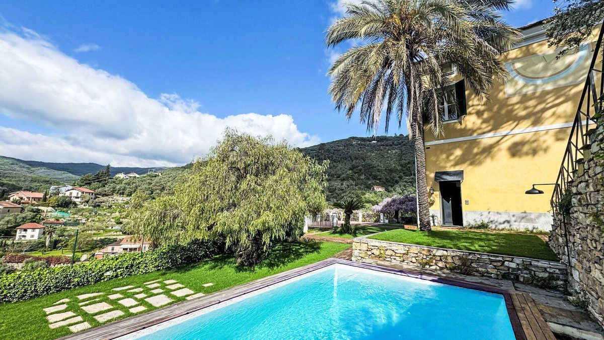 Pontedassio Villa | Wonderful private villa for 8 guests with private pool, WIFI, A/C, patio and panoramic view