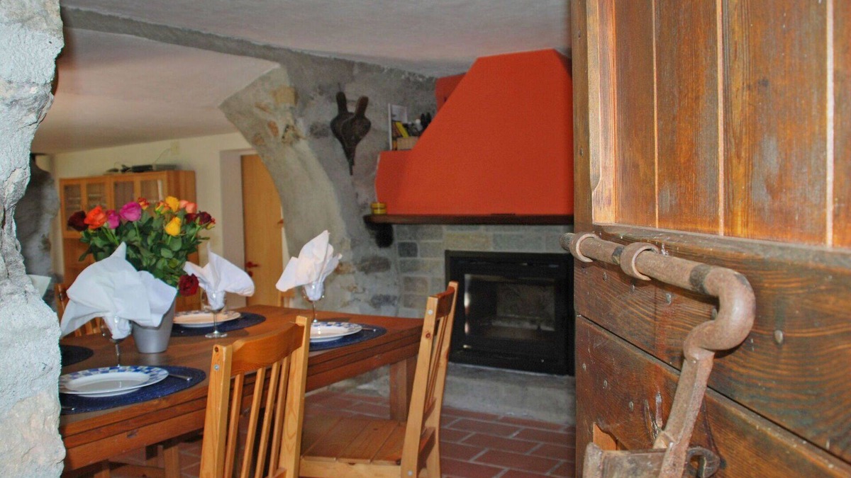 Negrentino House | Wonderful private villa for 5 people with WIFI, TV, patio, pets allowed and panoramic view