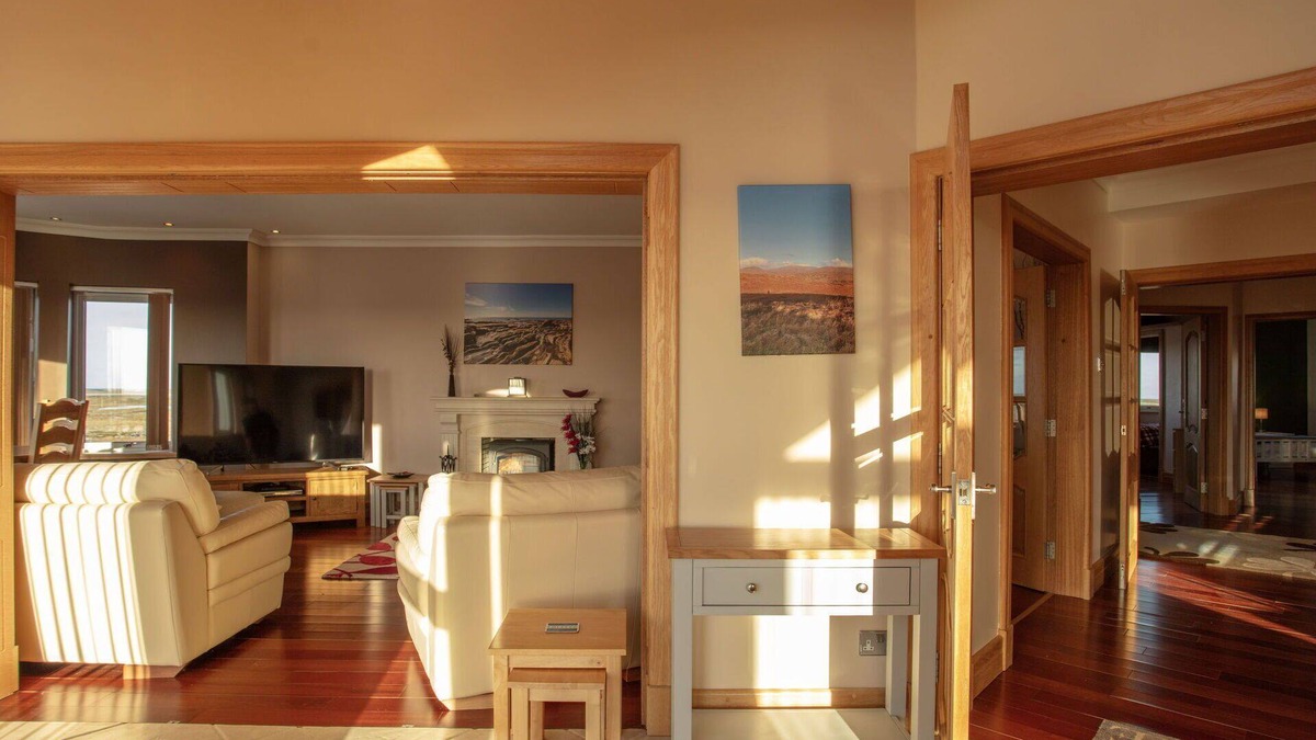 Aisgernis House | Wonderful private villa for 13 guests with WIFI, hot tub, TV, patio and panoramic view