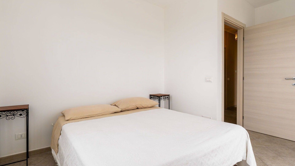 Castellaro House | Wonderful private villa for 8 people with WIFI, terrace, pets allowed and panoramic view