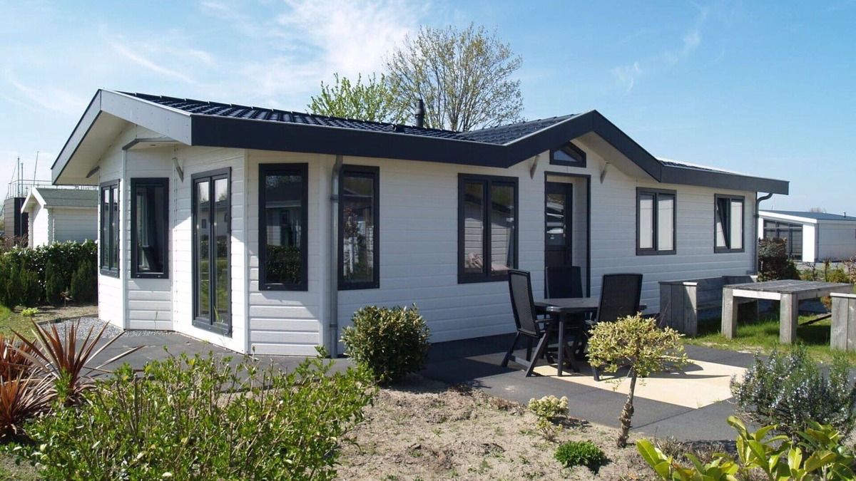 Dordtse Biesbosch House | Wonderful private villa for 6 guests with pool, WIFI, TV and terrace