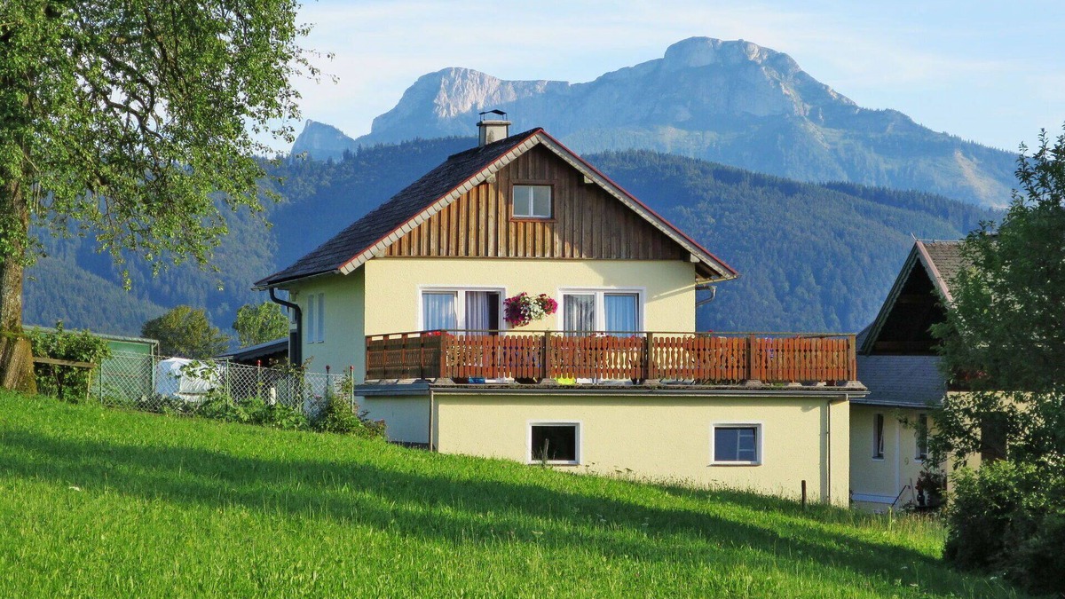 Oberwang House | Wonderful private villa for 4 guests with TV and terrace