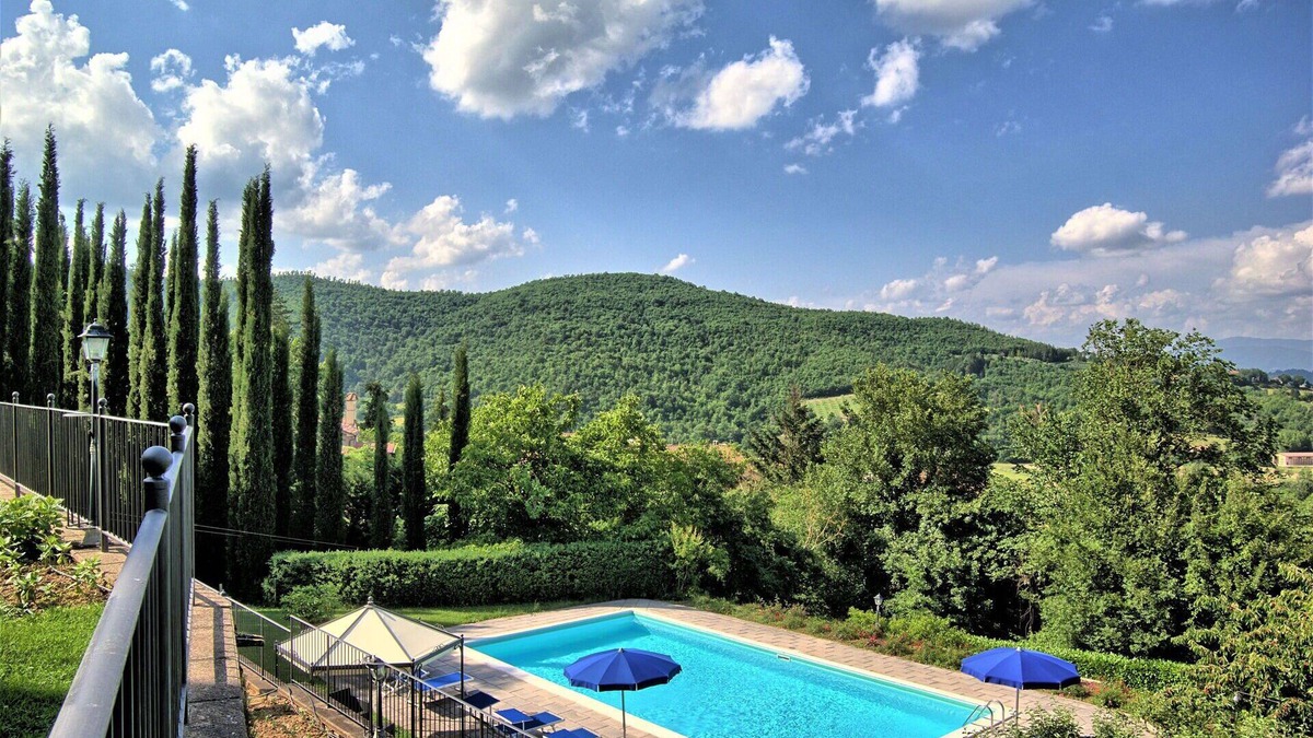 Ripoli Villa | Wonderful private villa with A/C, private pool, WIFI, hot tub, TV, patio and panoramic view