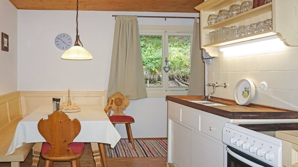 Flirsch House | Wonderful private villa for 7 people with TV and patio