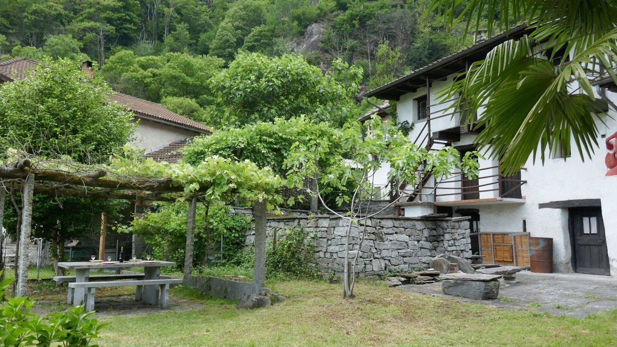 Lodrino House | Wonderful private villa for 4 guests with WIFI, TV, patio and panoramic view