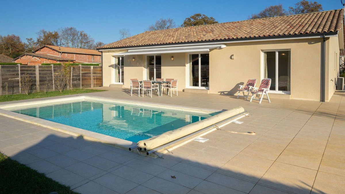 Carcans House | Wonderful private villa for 6 people with A/C, private pool, WIFI, TV, terrace and pets allowed