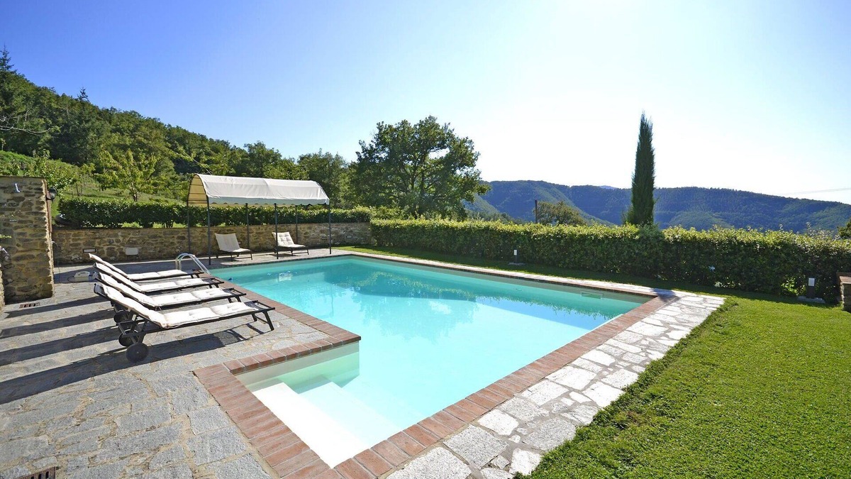 Pieve di Chio Villa | Wonderful private villa with WIFI, private pool, A/C, TV, patio and panoramic view, close to Cor.