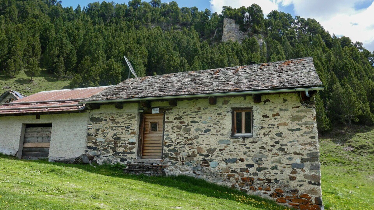 Blenio House | Wonderful private villa for 6 people with pets allowed and panoramic view