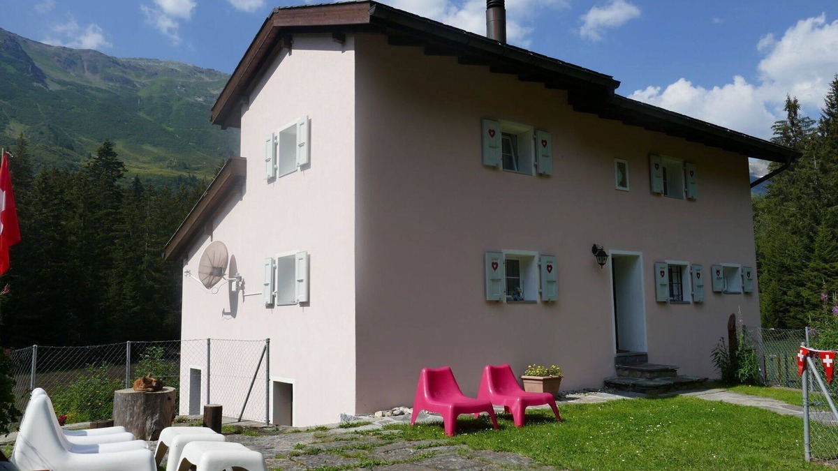 Blenio House | Wonderful private villa for 5 guests with WIFI, TV, patio, pets allowed and panoramic view
