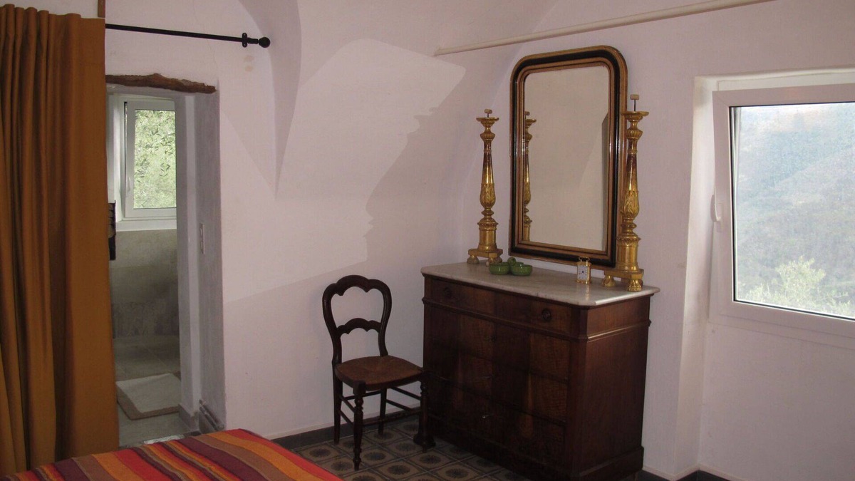 Airole Villa | Wonderful private villa for 2 guests with WIFI, patio and pets allowed