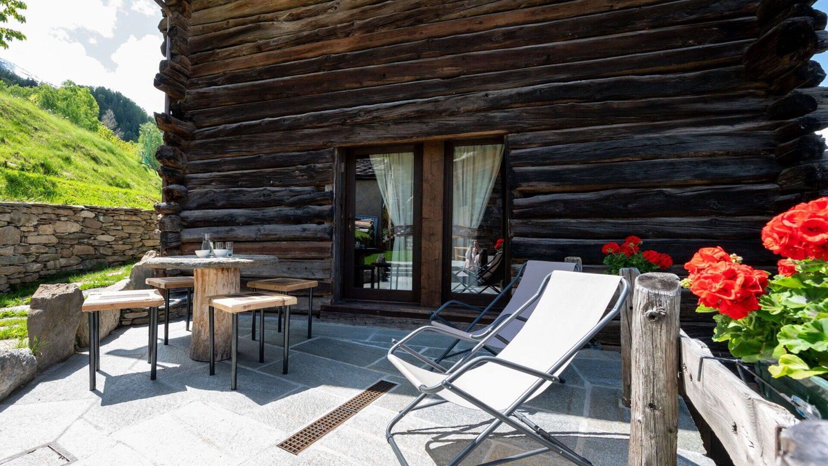 Introd House | Wonderful private villa for 5 guests with WIFI and TV