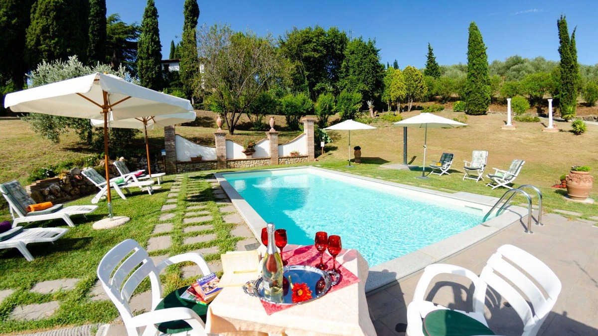 Uzzano Villa | Wonderful private villa for 10 guests with A/C, private pool, WIFI, TV and pets allowed