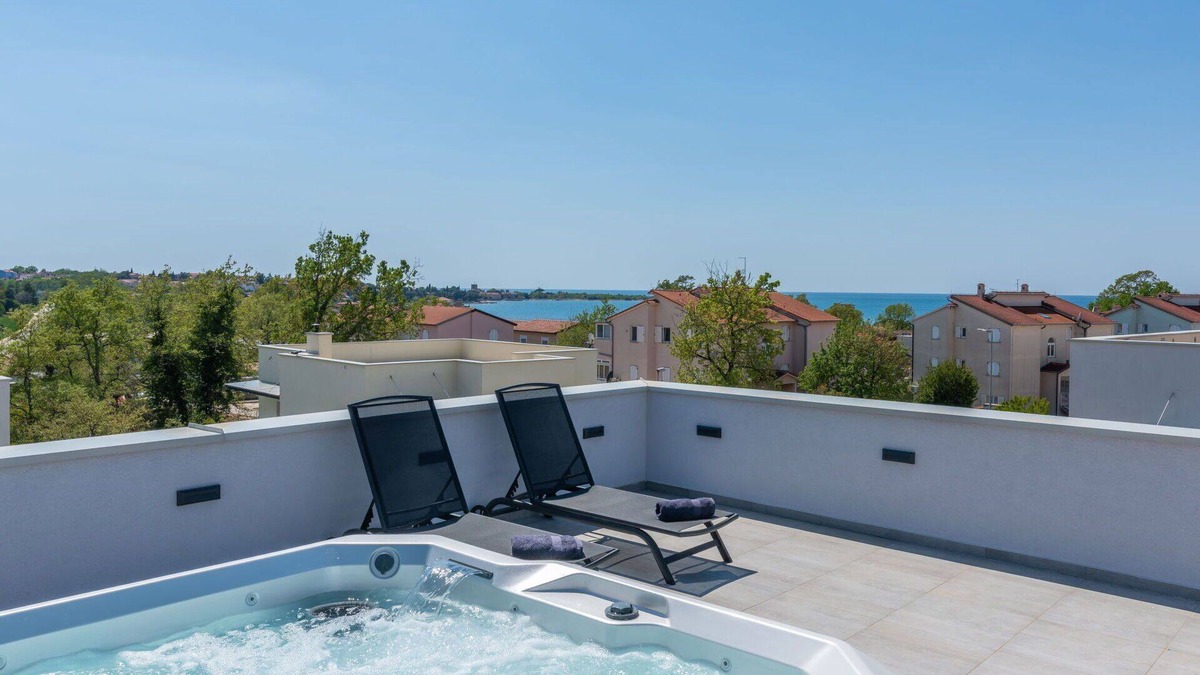 Dajla Villa | Wonderful private villa with A/C, WIFI, private pool, hot tub, TV, patio and panoramic view