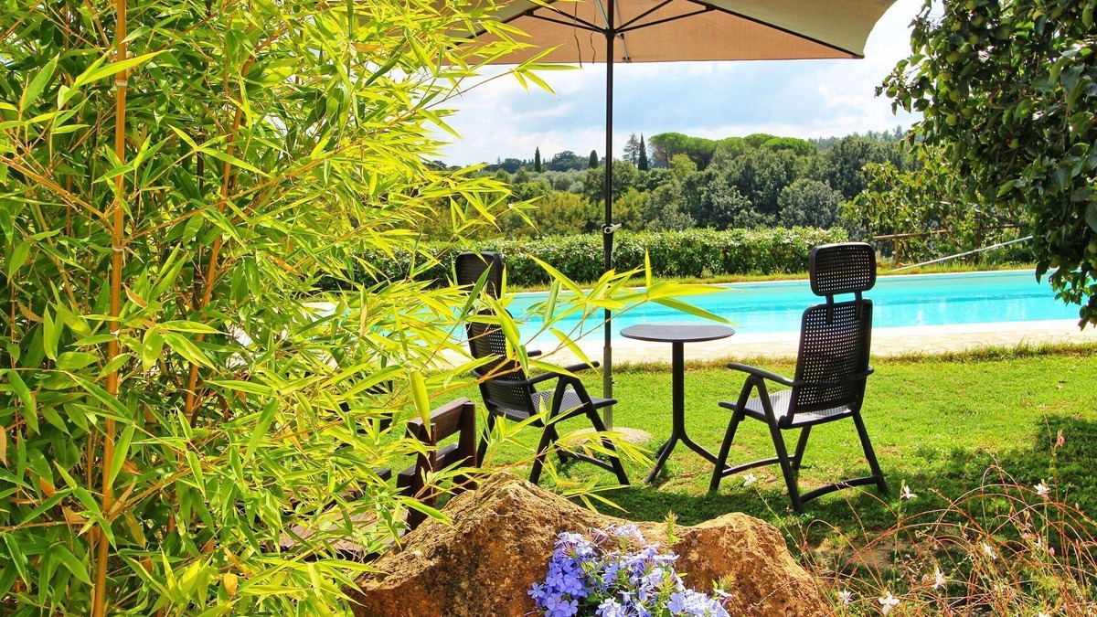 Guardistallo Villa | Wonderful villa for 6 people with WIFI, private pool, TV, pets allowed, panoramic view and park.