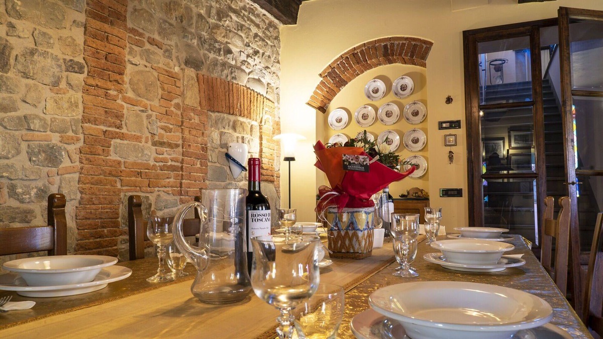 Petrognano House | Wonderful villa for 6 guests with WIFI, A/C and TV, close to Lucca