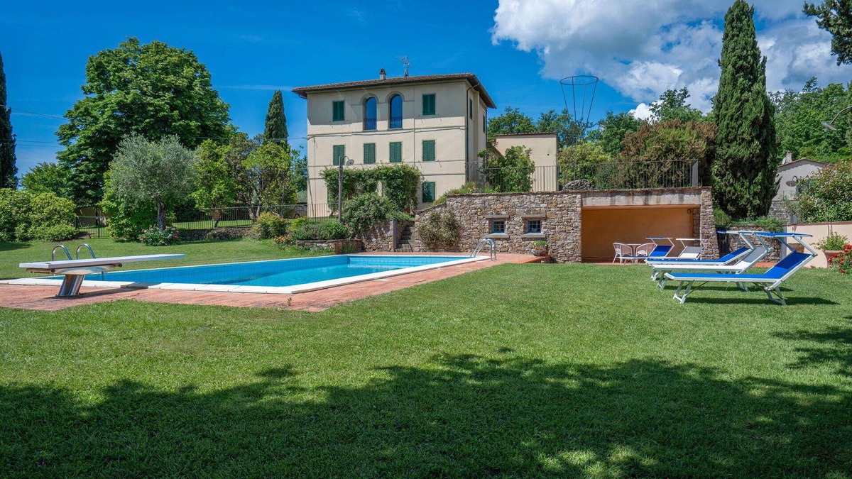 Pistoia Villa | Wonderful villa for 8 guests with private pool, WIFI, TV and pets allowed