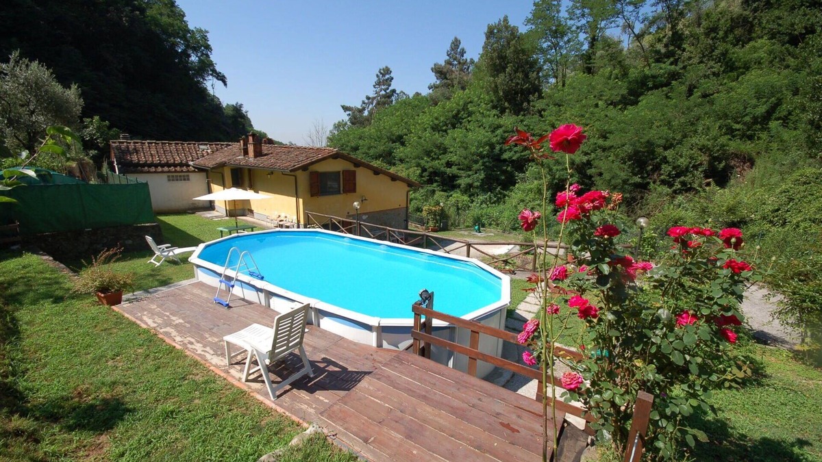 Massa e Cozzile Villa | Wonderful villa for 6 people with private pool, internet, TV, patio and pets allowed