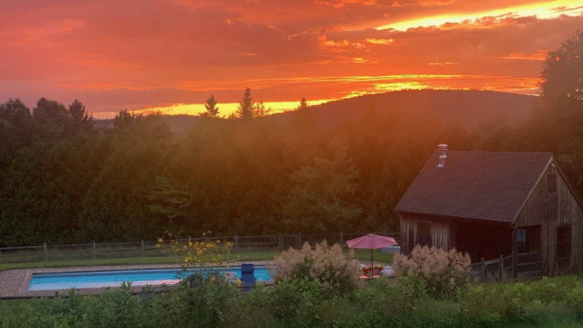 Hardwick House | Wonderful VT Get Away, Great Family Fun, WiFi, and Air Conditioning.