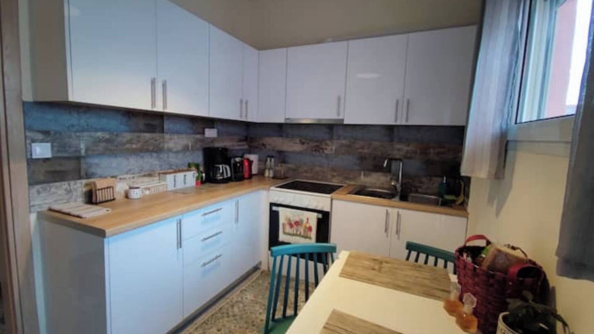 Ioannina Apartment | WOOD & WHITE APPARTMENT WITH 2 BEDROOMS IN CENTER