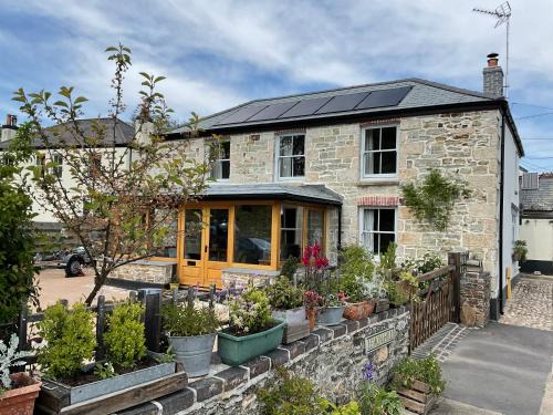 Mylor Bridge House | Woodbine Cottage