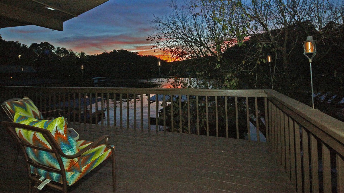 Edwards House | Wooded Lakefront 5B/3B on Lake of the Ozarks at 61mm