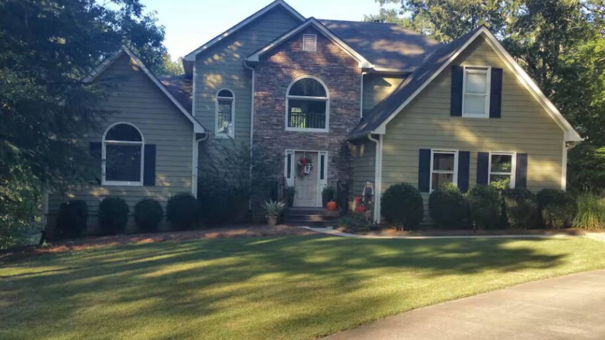 Church Street Apartment | Wooded Oasis: Safe & Secluded 2BR, Full Bath Retreat