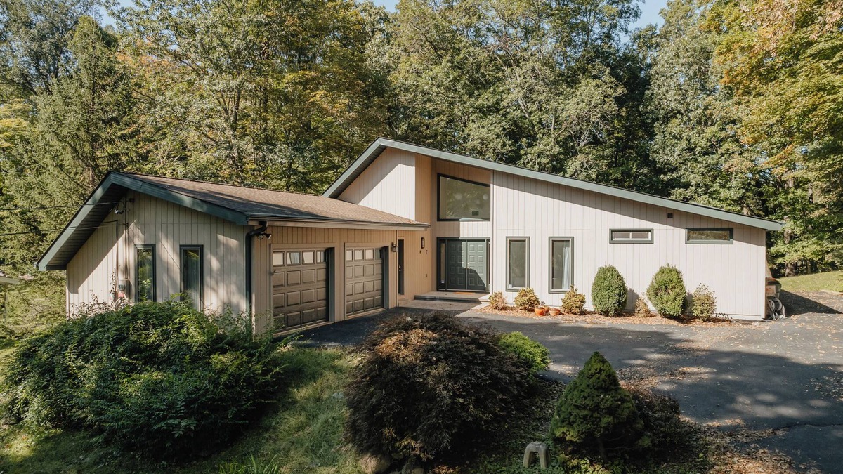 Fairview House | Wooded Rhinebeck-Beacon area Escape w/Outdoor Spa