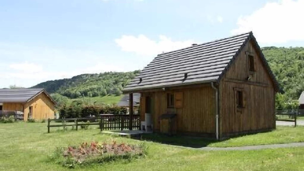 La Chapelle-d'Alagnon Ski Chalet | Wooden Chalet