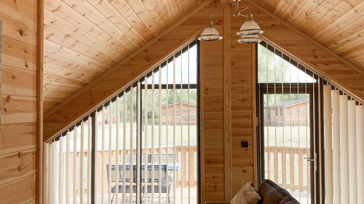 Runcton Holme Cabin | Woodlakes Park