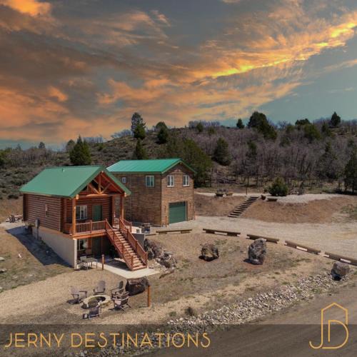Alton House | Woodland Cabins by Jerny Destinations