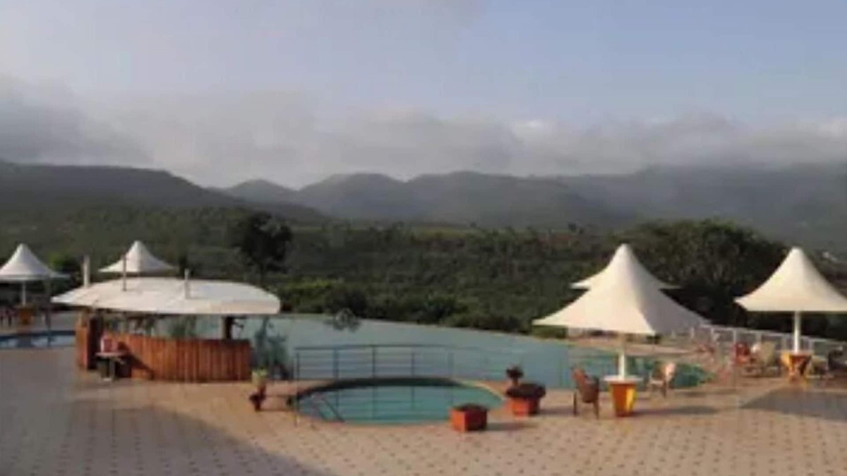 Hadapsar Apartment | Woods Villa Retreat - Suite 04