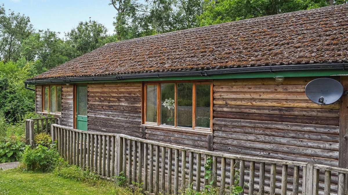 Boraston Cottage | Woodside Fishery - Coots