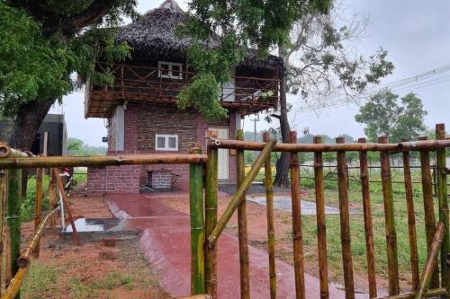 Bommayapalayam House | Woodside Haven