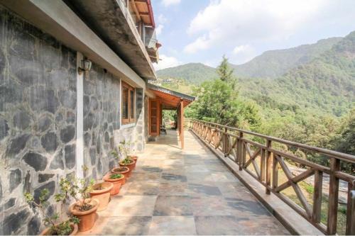 Pangot Hotel | Woodside Retreat Pangot By Royal Collection Hotels