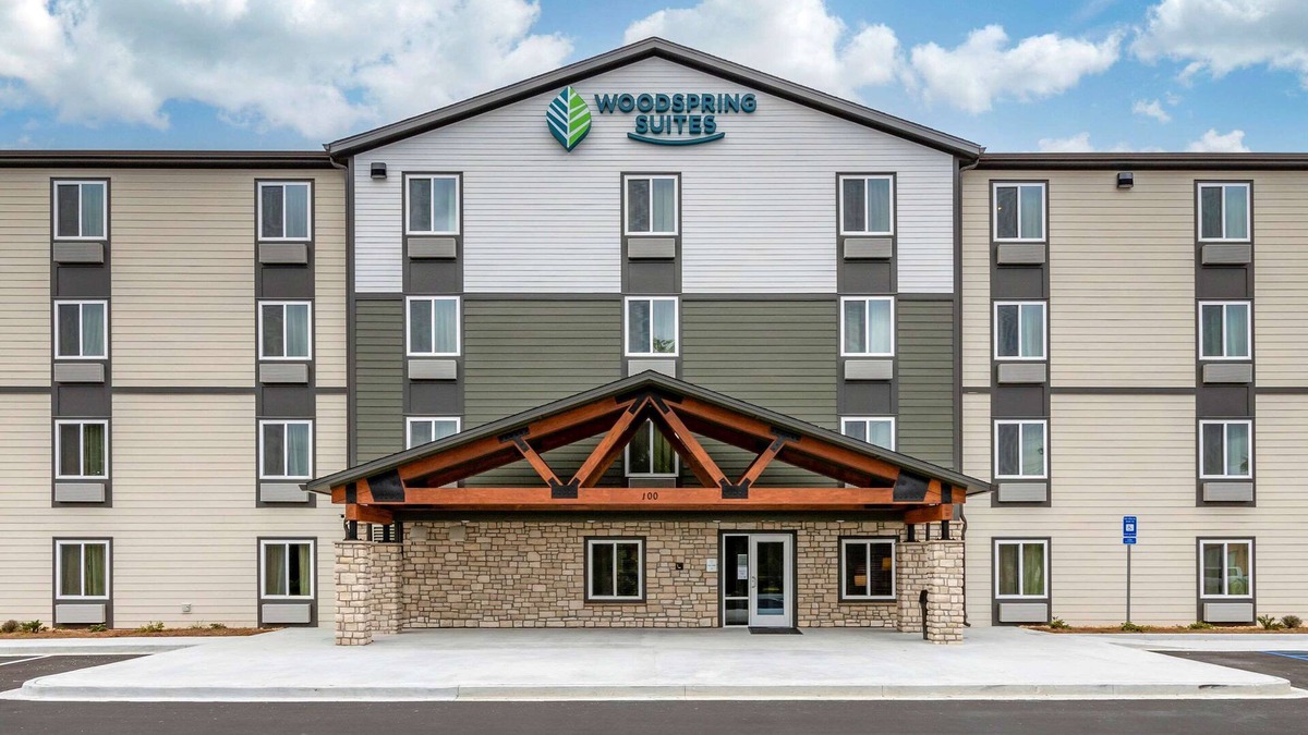 Dock Junction Hotel | WoodSpring Suites Brunswick
