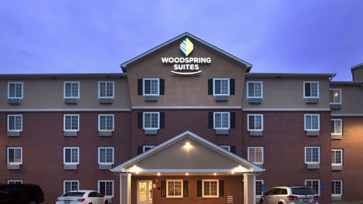 Arnold Hotel | WoodSpring Suites St. Louis Arnold