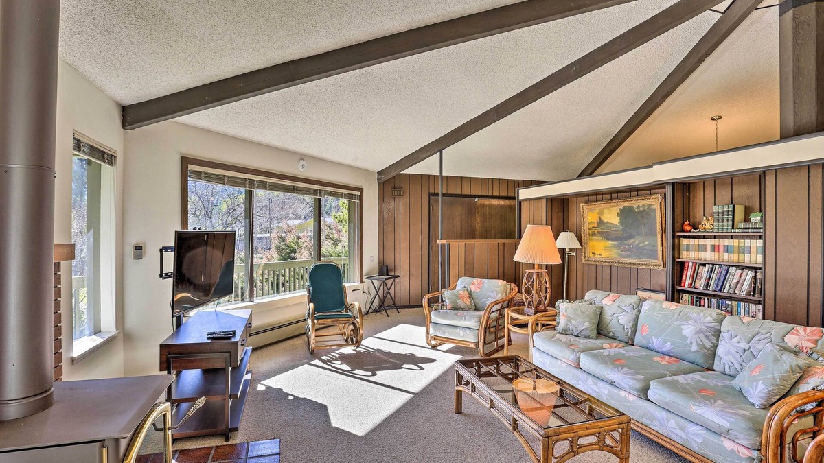 Willow Creek House | Woodsy Willow Creek Getaway w/Pool & Deck!