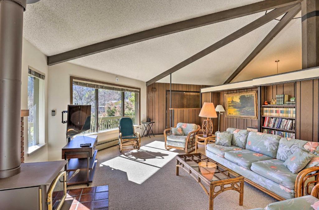 Willow Creek House | Woodsy Willow Creek Getaway with Pool and Deck!