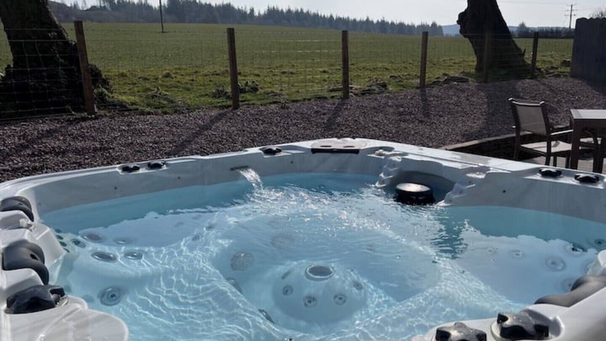 Dumfries Cabin | Woodview lodge with 6 seater private Hottub