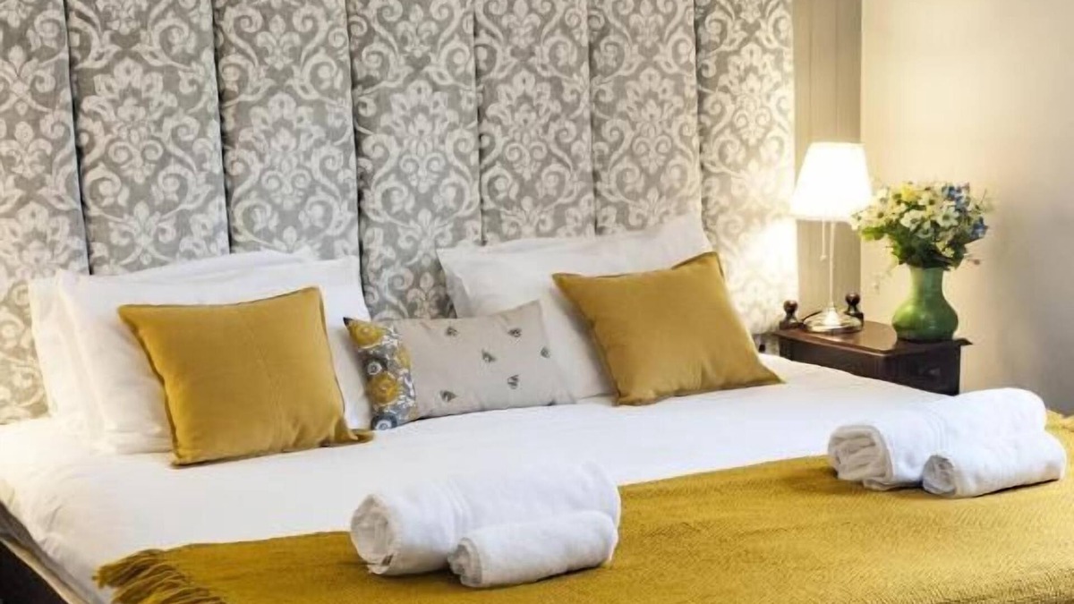 Holmrook Bed & Breakfast | Woolpack Inn