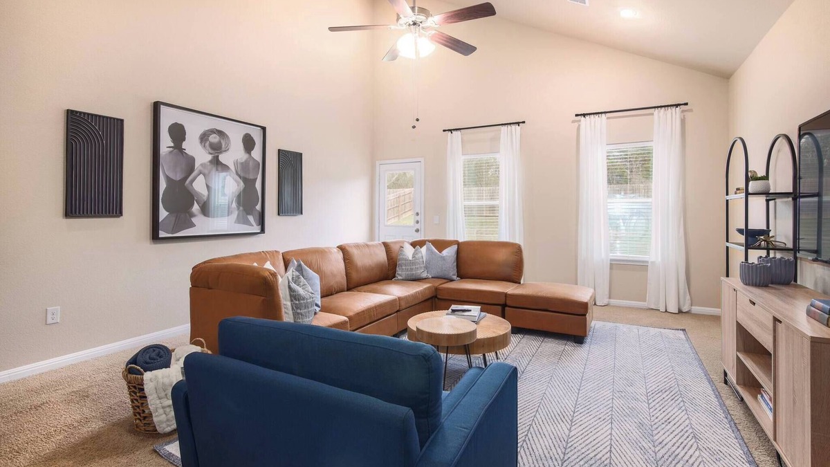 McNeil House | Work & Play 4BR in Tech Ridge | King and Queens