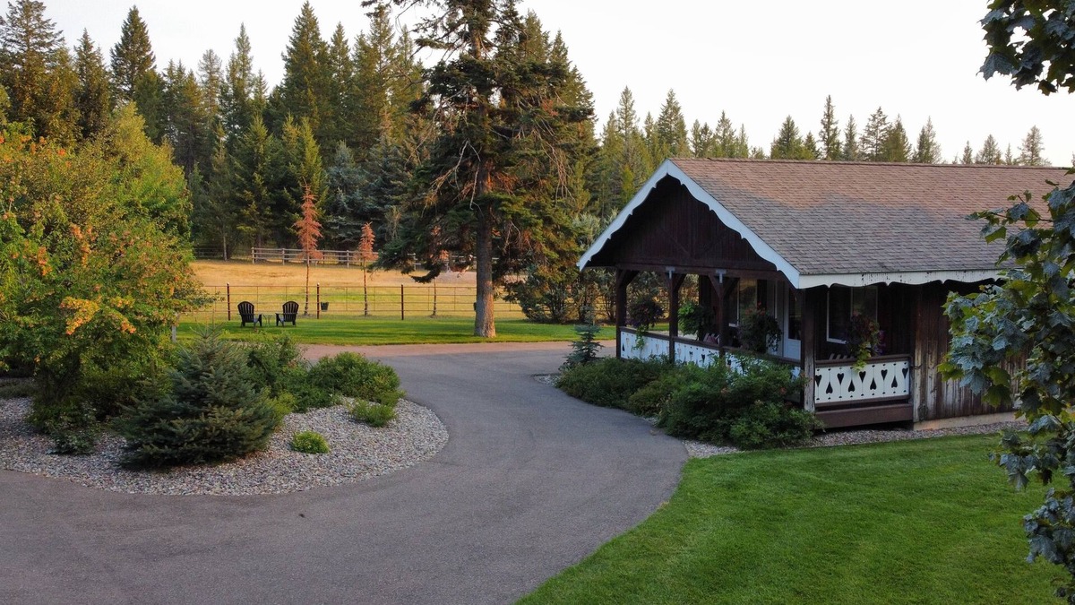 Kalispell Cottage | Working Llama Farm Experience Located Just 30 Minutes From Glacier National Park