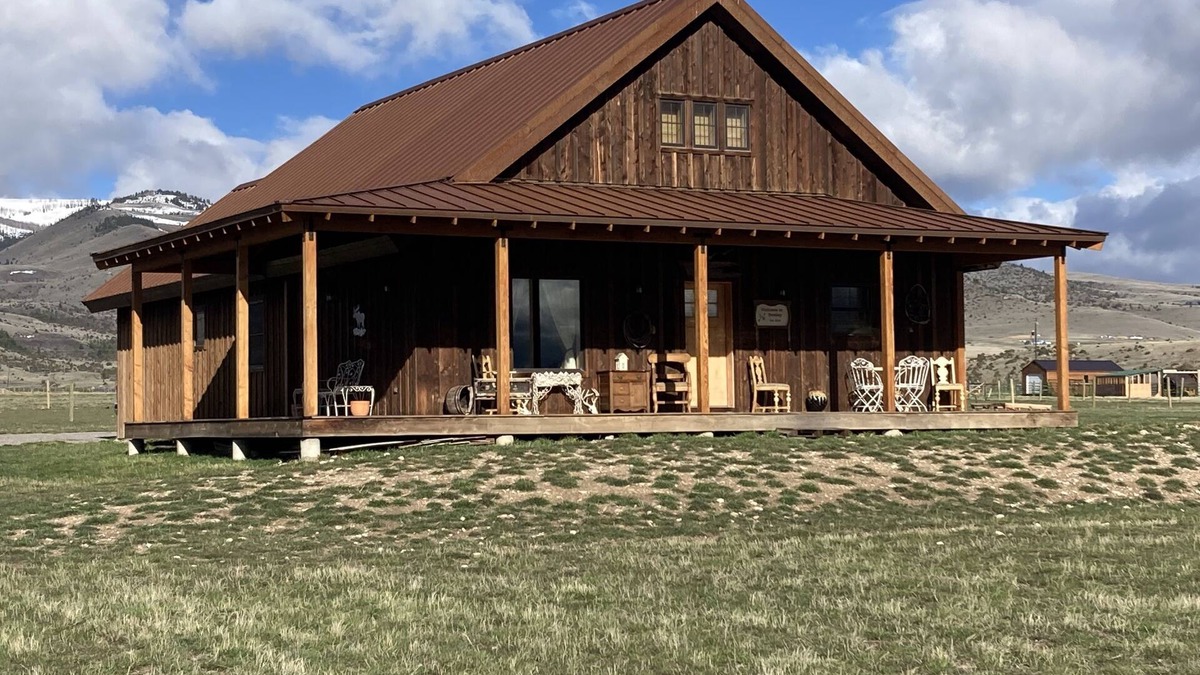 Shining Mountains Cabin | World Class Fishing, and Mountain Views in the beautiful Madison River Valley.