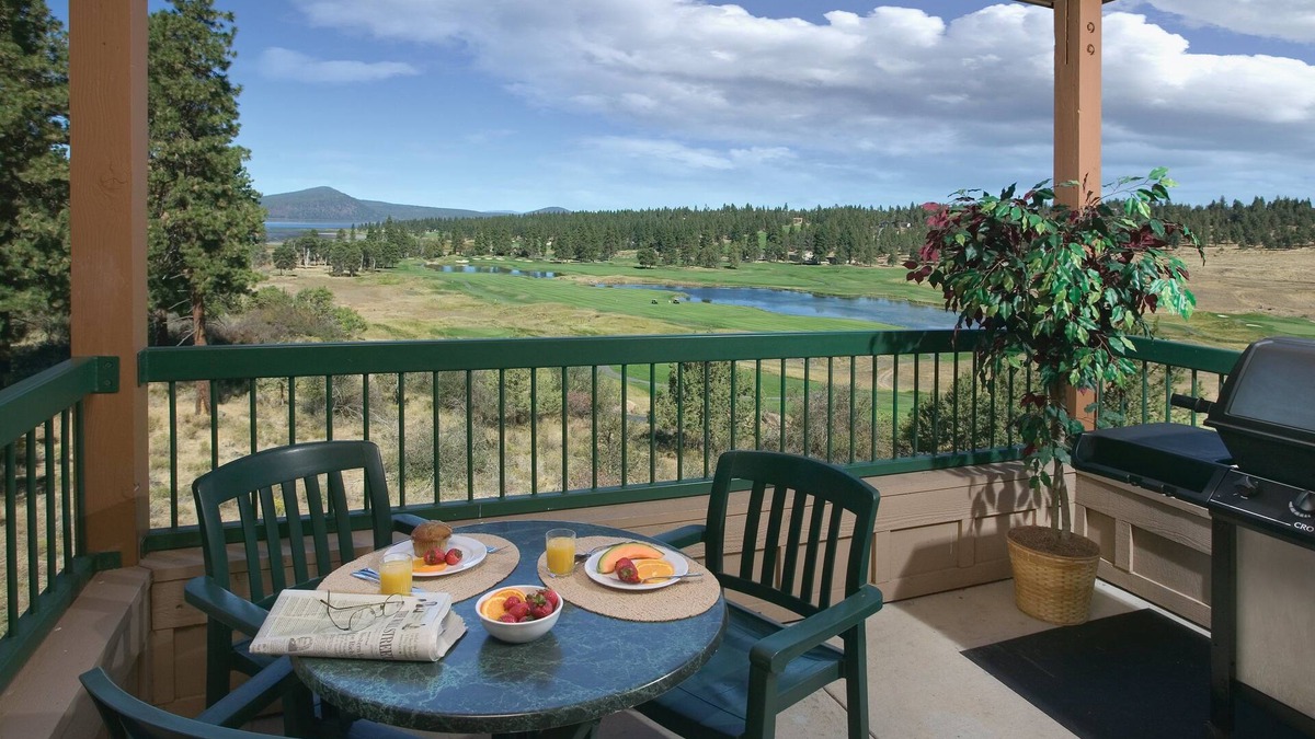 Klamath Falls Hotel | WorldMark Running Y Resort