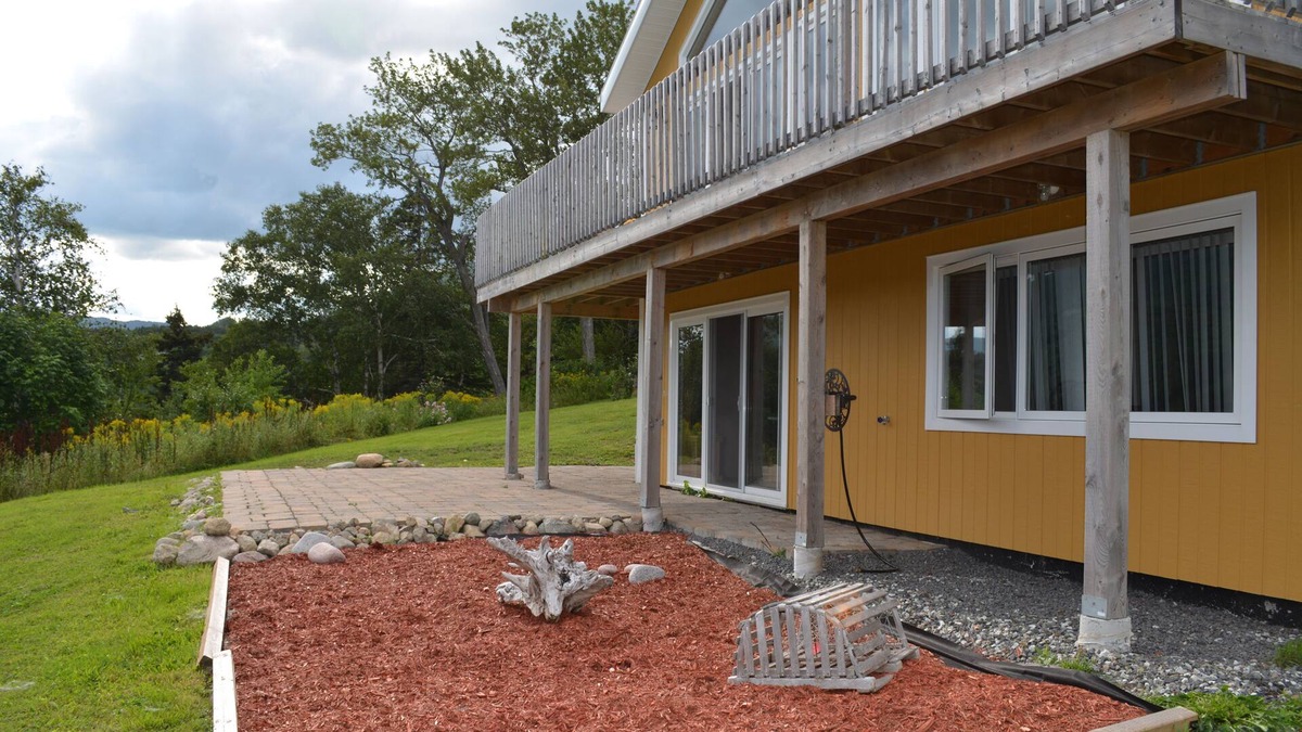 Ingonish Beach House | Wow! 300 feet frontage on the ocean!