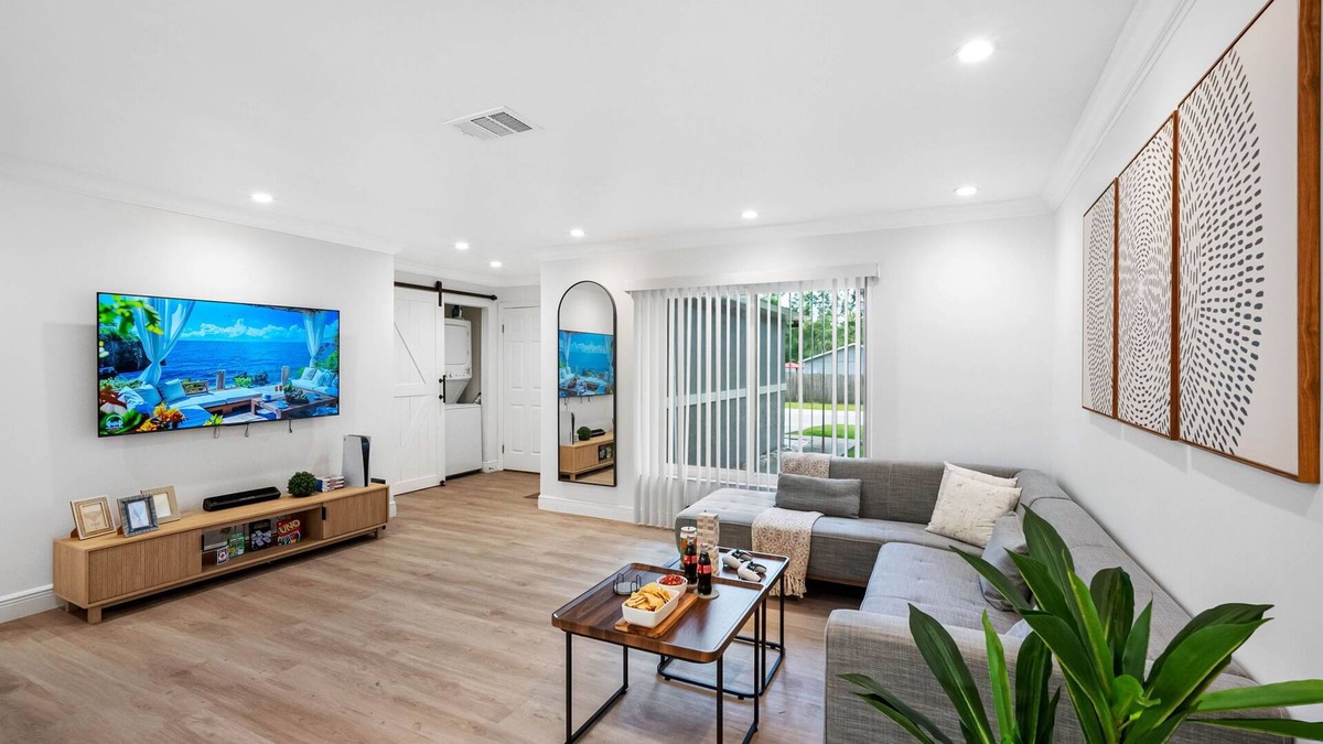 Featherock House | WOW! Pickleball Gym Stylish Modern Living